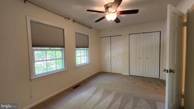 Building Photo - 809 Gibbon St
