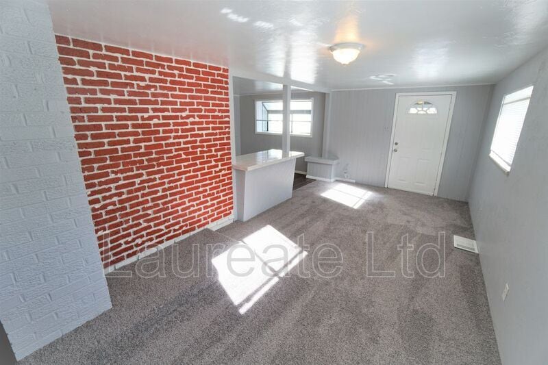 Building Photo - 2235 Iris St