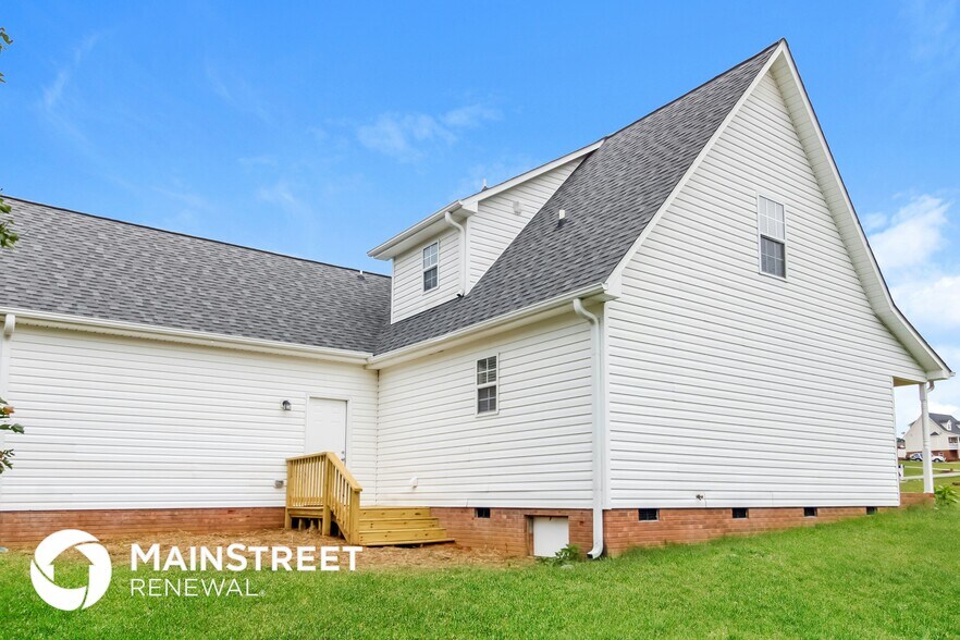 Building Photo - 110 S Twin Hill Rd