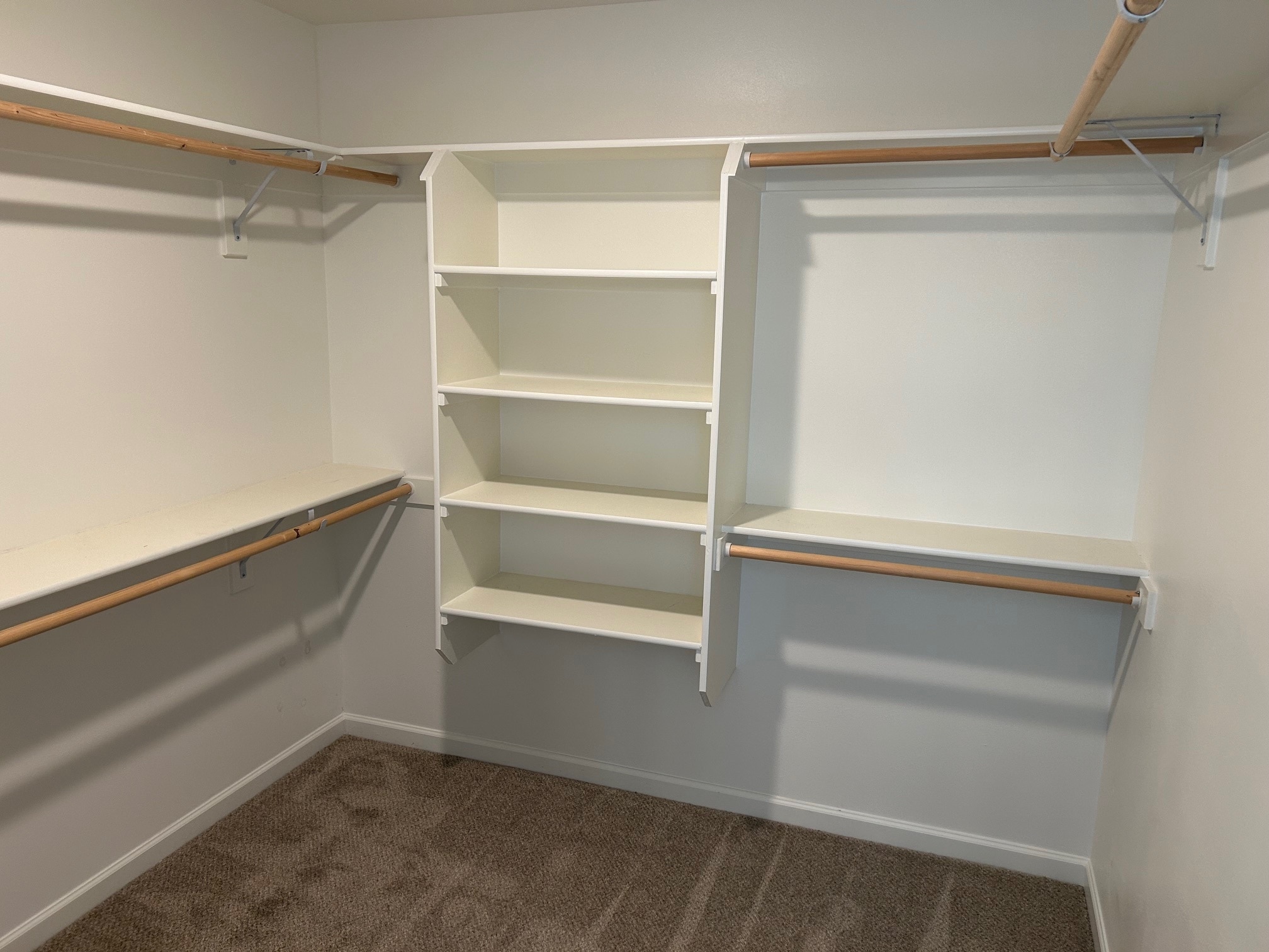 Master Closet - 4546 Sagecrest Dr NE