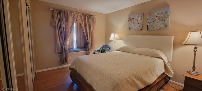 Building Photo - 7300 W Pirates Cove Rd