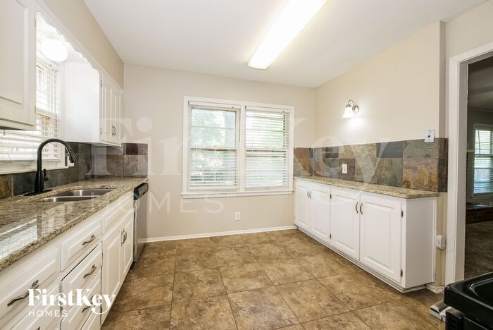 Building Photo - 3908 S Summit Ridge Dr