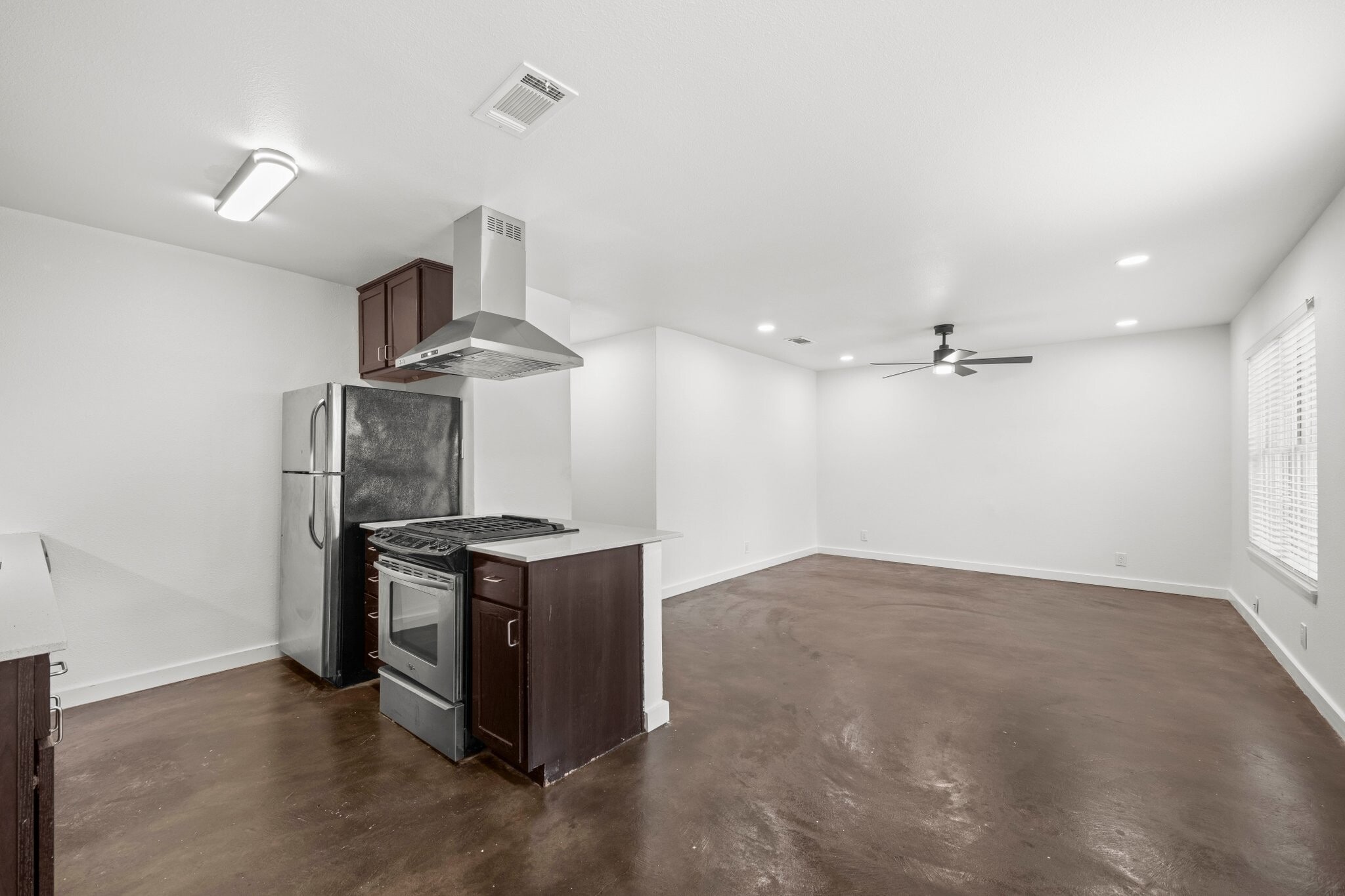 Building Photo - 3508 Southridge Dr
