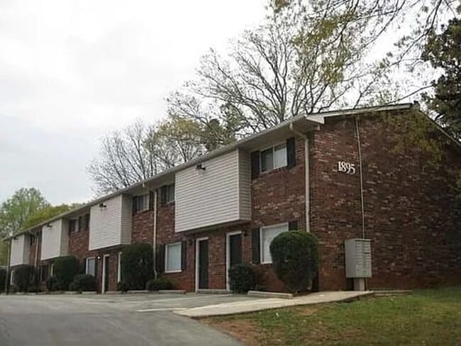 Primary Photo - 1895 Dunlap Ave