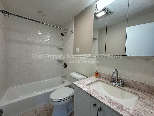 Building Photo - 50 Colonial Dr