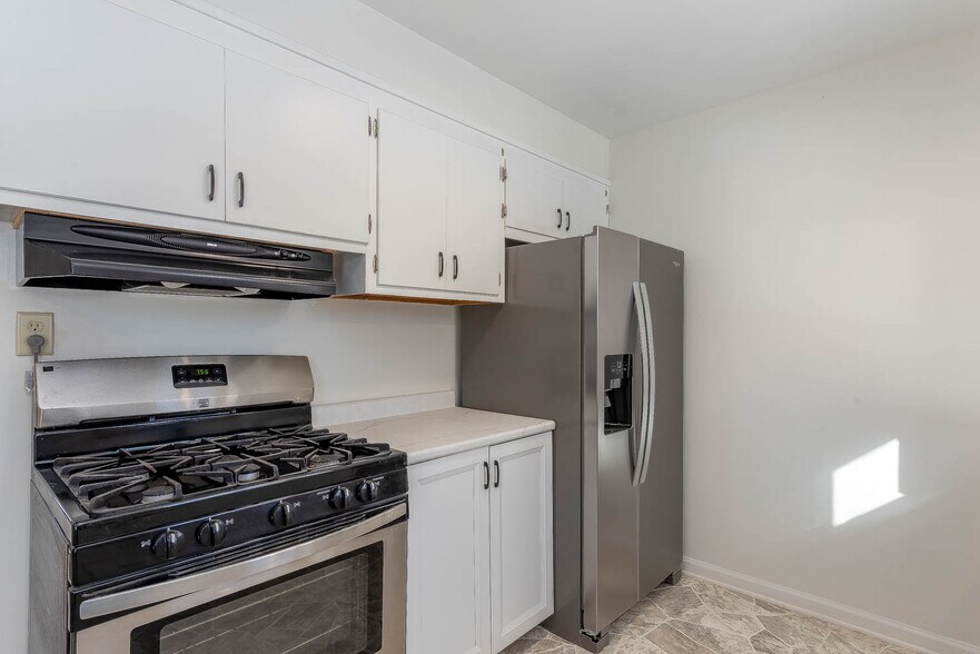 Building Photo - 113 Pfau St