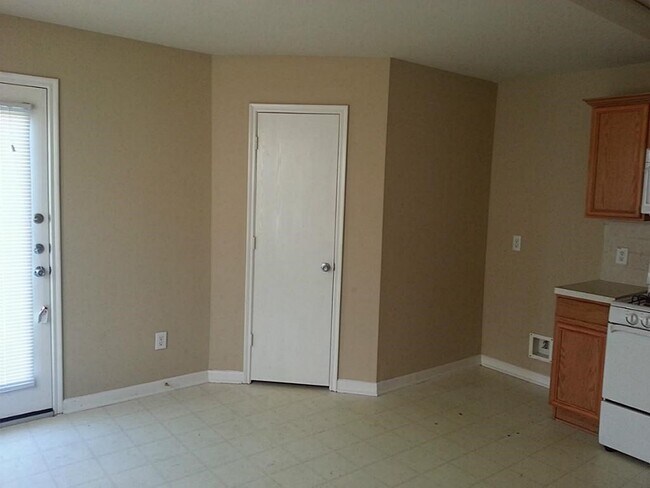 Building Photo - 22851 Twisting Pine Dr
