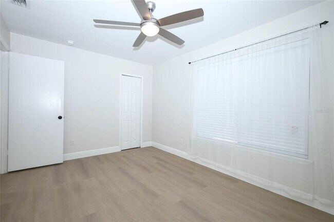 Building Photo - 4029 Henley Rd