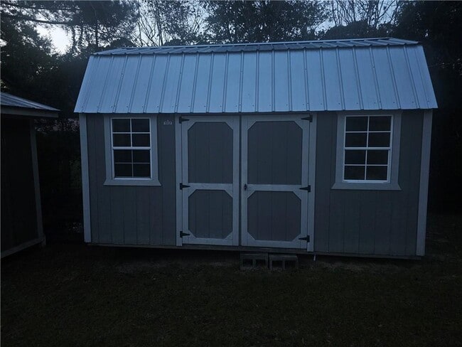 Building Photo - 1201 Floyd Dr NE