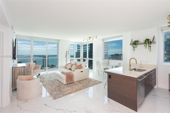 Building Photo - 500 Brickell Ave