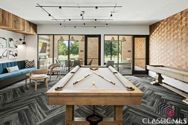 Building Photo - 180 Newton Bridge Rd