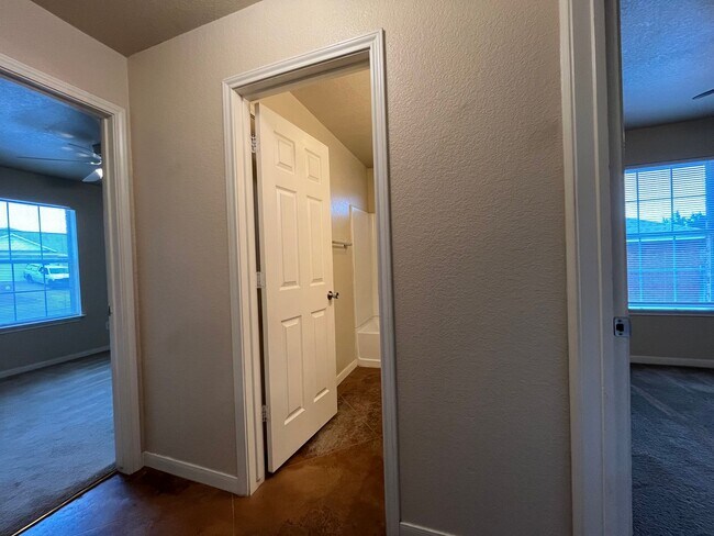 Building Photo - 3016 Palomino Trail