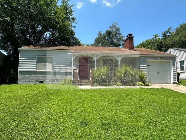 Building Photo - 8422 Cherry St