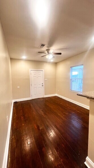 Building Photo - 2483 Verbena St