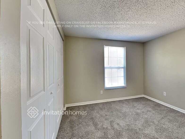 Building Photo - 16105 Sagebrush Rd