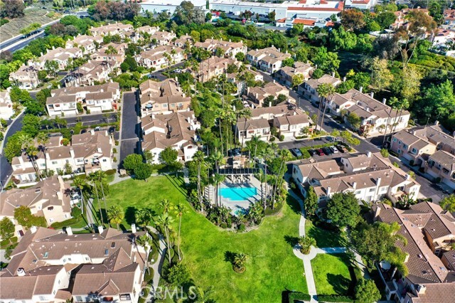 Building Photo - 211 Chandon