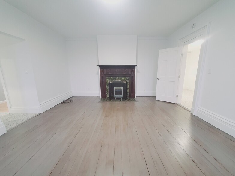 Building Photo - 23 Madison Pl