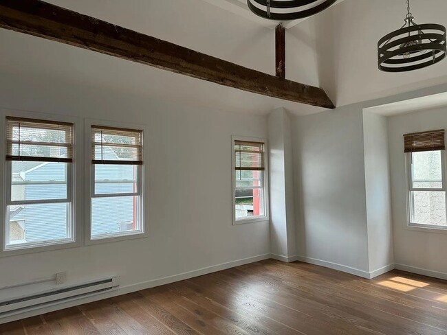 Building Photo - 6223 Wayne Ave