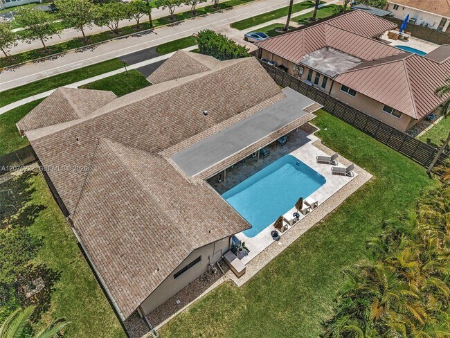 Building Photo - 101 SW 75th Ave