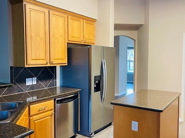 Building Photo - 15425 Fisher Island Dr