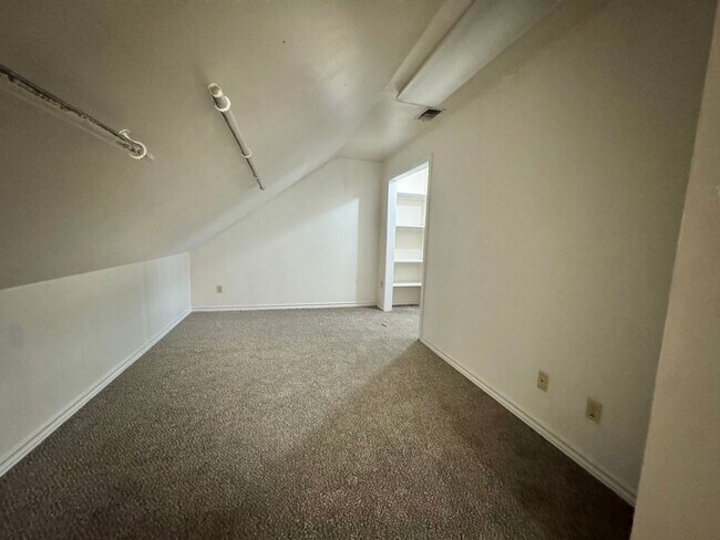 Building Photo - 4/2.5 PG Townhouse Available