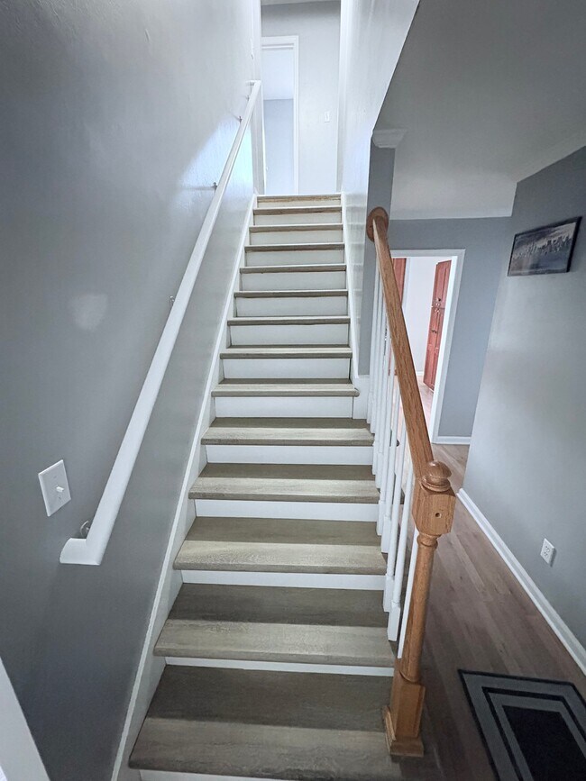Building Photo - 5501 Meadow Run