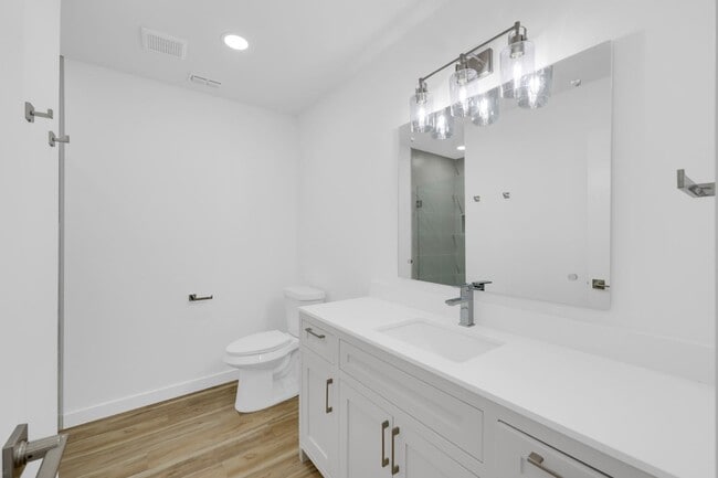 Building Photo - 2515 Gamez Dr