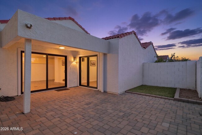 Building Photo - 15020 N 40th St