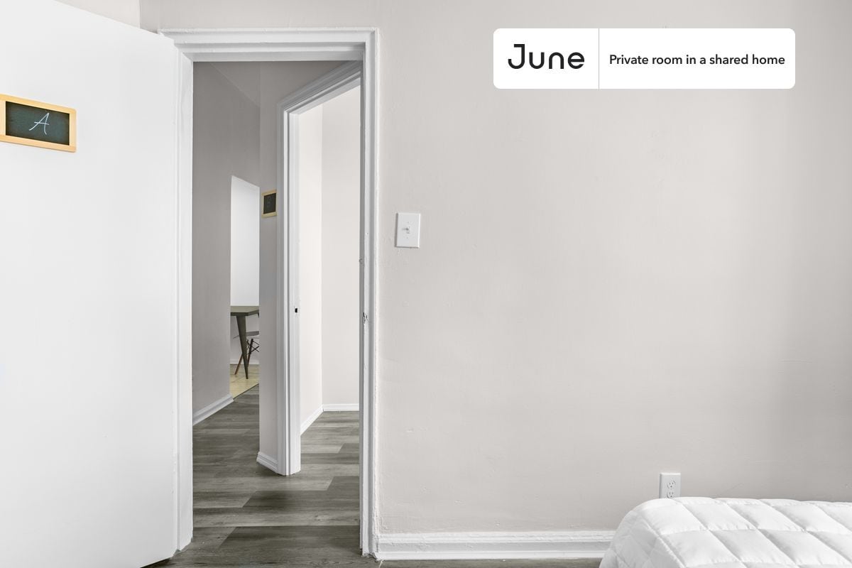 Building Photo - Room in Shared 3 bed/1 bath home in Lower East Side