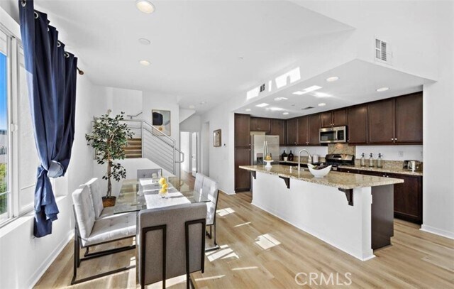 Building Photo - 39 Waldorf