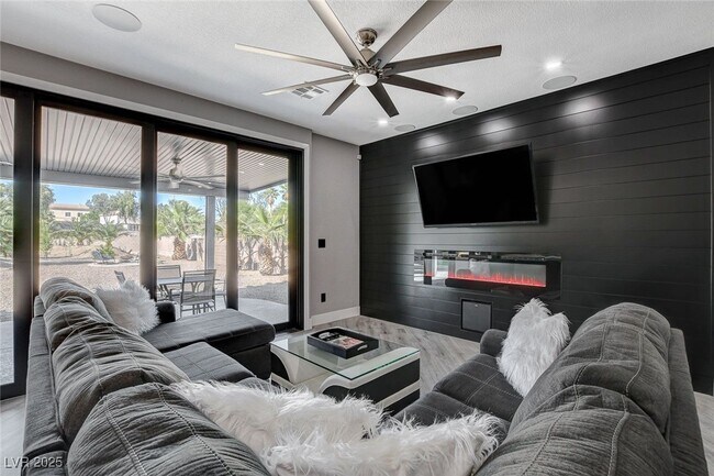 Building Photo - 5938 Creekside Sands Ln