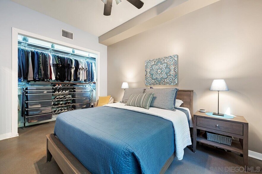 Building Photo - 889 Date St