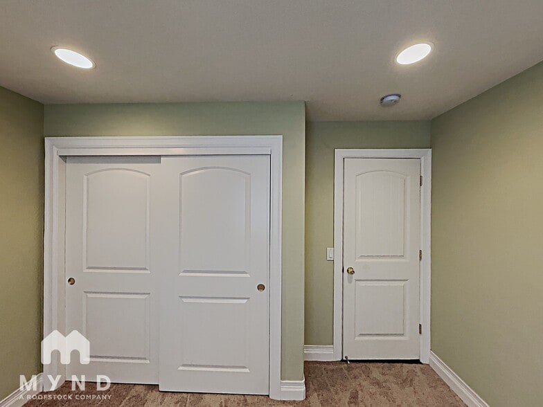 Building Photo - 10305 Wunderlich Dr