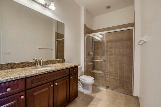 Building Photo - 172 Manor Cir
