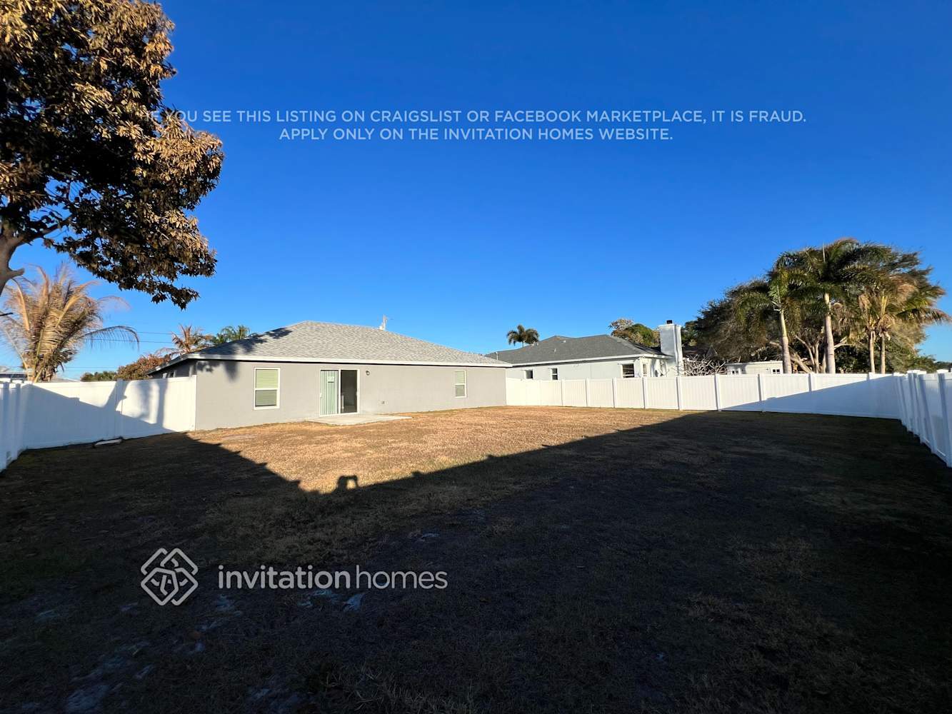 Building Photo - 2261 SE Heathwood Cir