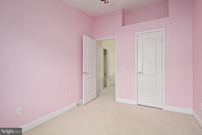Building Photo - 3912 Maximilian Ct