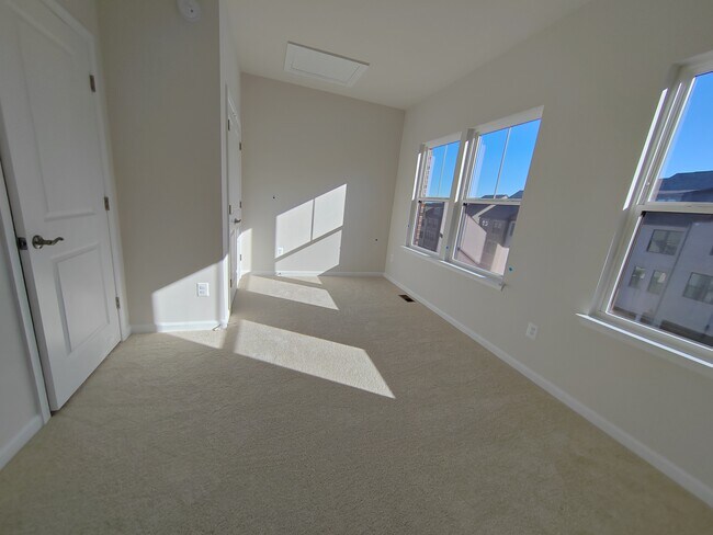 Building Photo - 3560 Stella Blue Dr