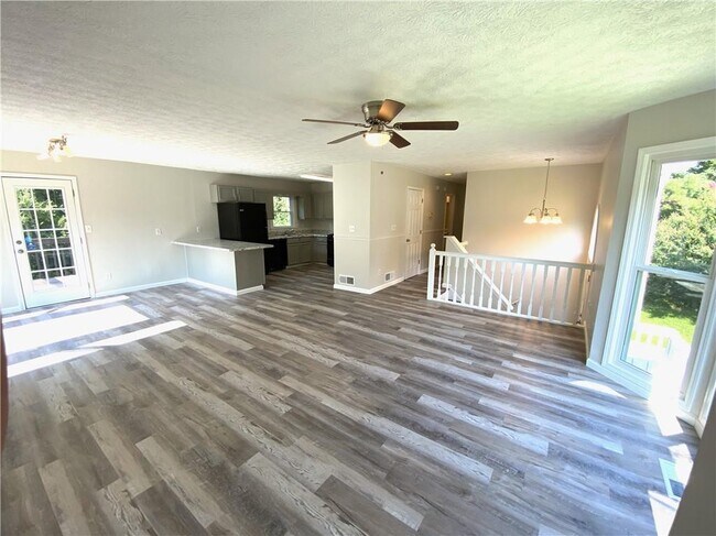 Building Photo - 109 Indian Trail Dr
