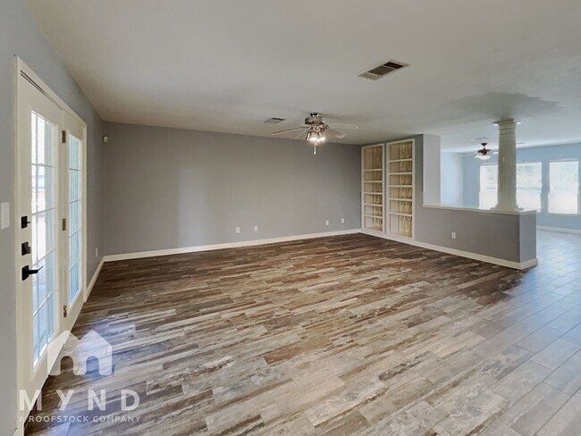 Building Photo - 904 Swallow Ridge Cove