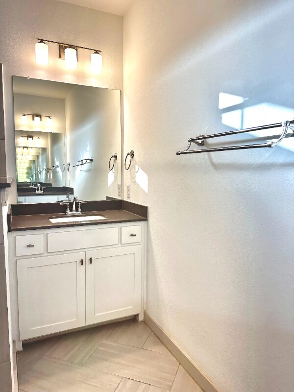 Building Photo - 691 Vista Oaks Rd