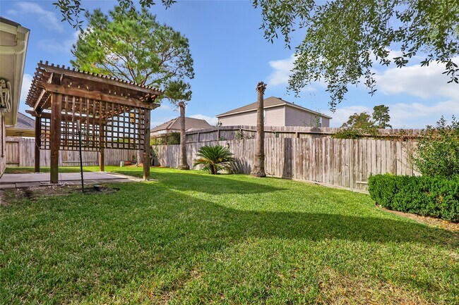 Building Photo - 20787 Oakhurst Park Dr