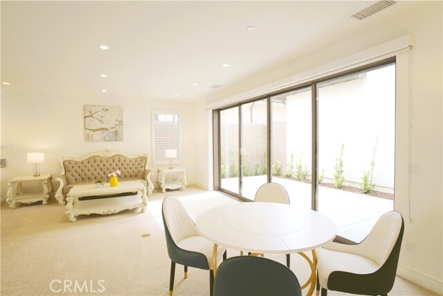 Building Photo - 109 Dolci