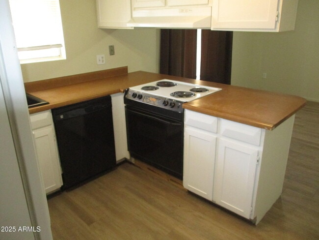 Building Photo - 6133 S College Ave