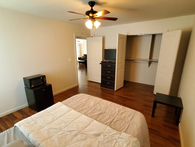 Building Photo - 37 W Thatcher St