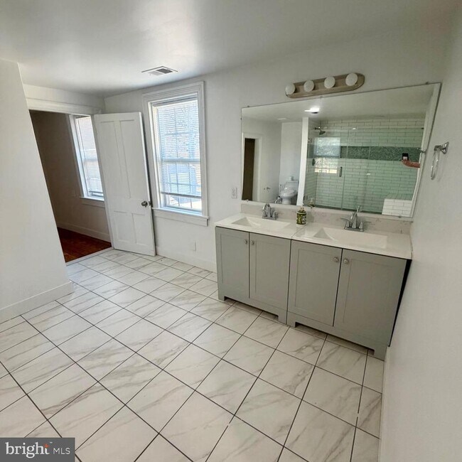 Building Photo - 17700 Barnesville Rd