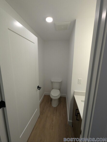 Building Photo - 199 Gardner St