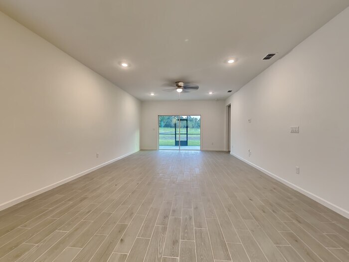 Building Photo - 9004 Latigo Ln