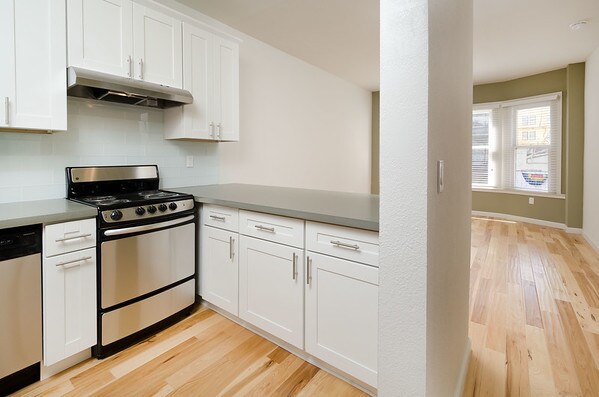 Building Photo - 726 Bush St