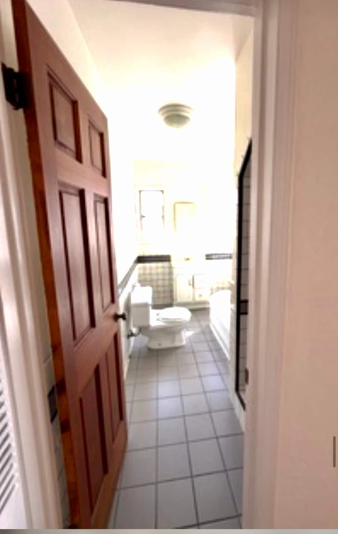 Building Photo - 6089 Cashio St