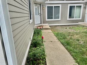 Building Photo - 2732 Wilshire Ct